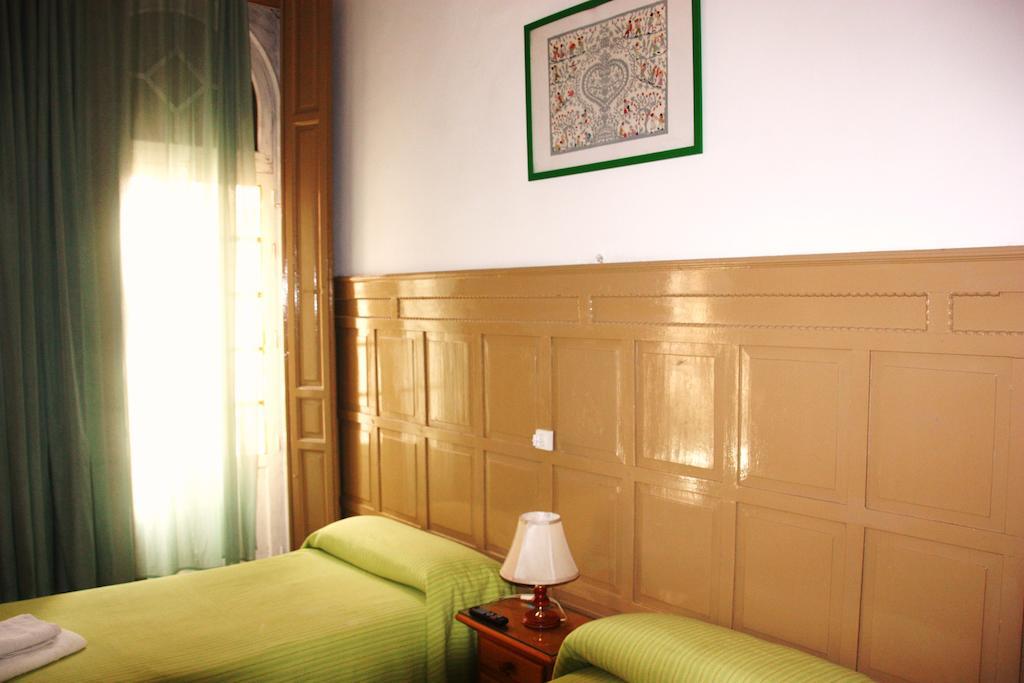 Hostal Union Campana Sevilla Exteriör bild